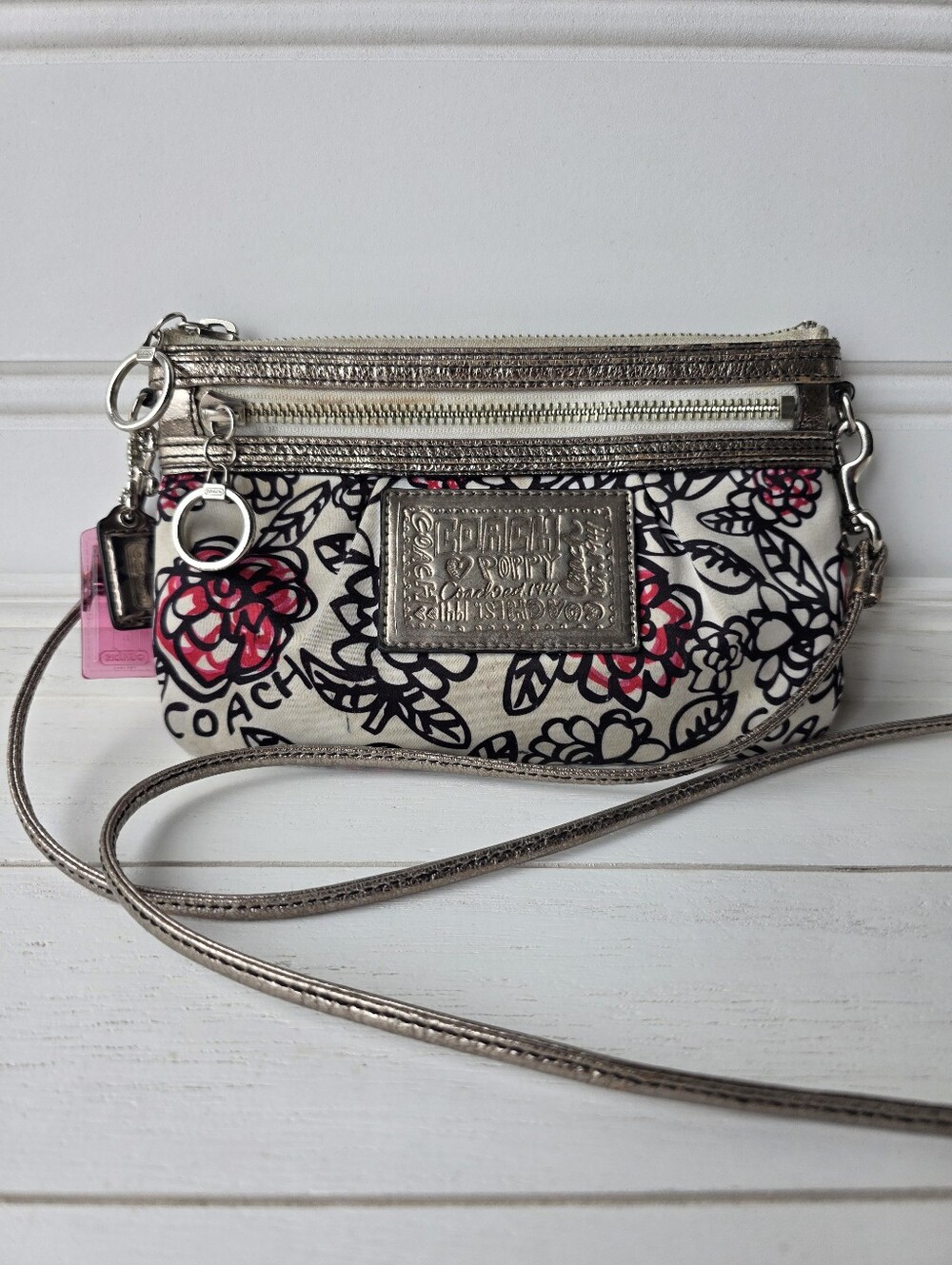 Vintage Coach Poppy Daisy Floral Graffiti Wristlet Crossbody Bag